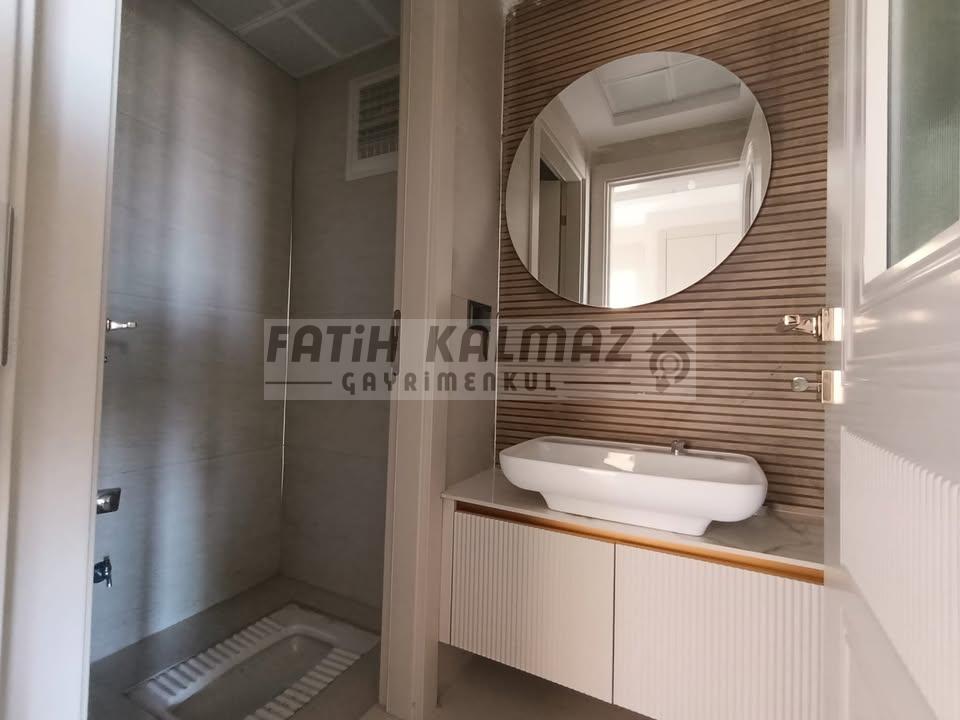 Konya Selçuklu S. Eyyubi Mahallesi’nde Satılık 4+1 AraKat Daire – 170 m², Kızartma Mutfaklı