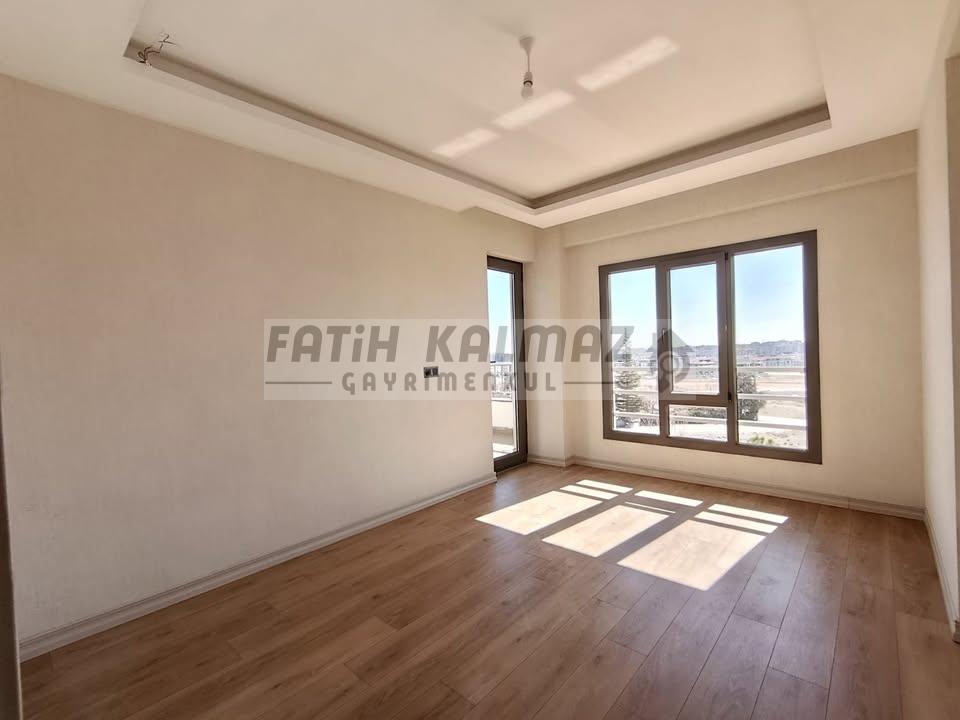 Konya Selçuklu S. Eyyubi Mahallesi’nde Satılık 4+1 AraKat Daire – 170 m², Kızartma Mutfaklı