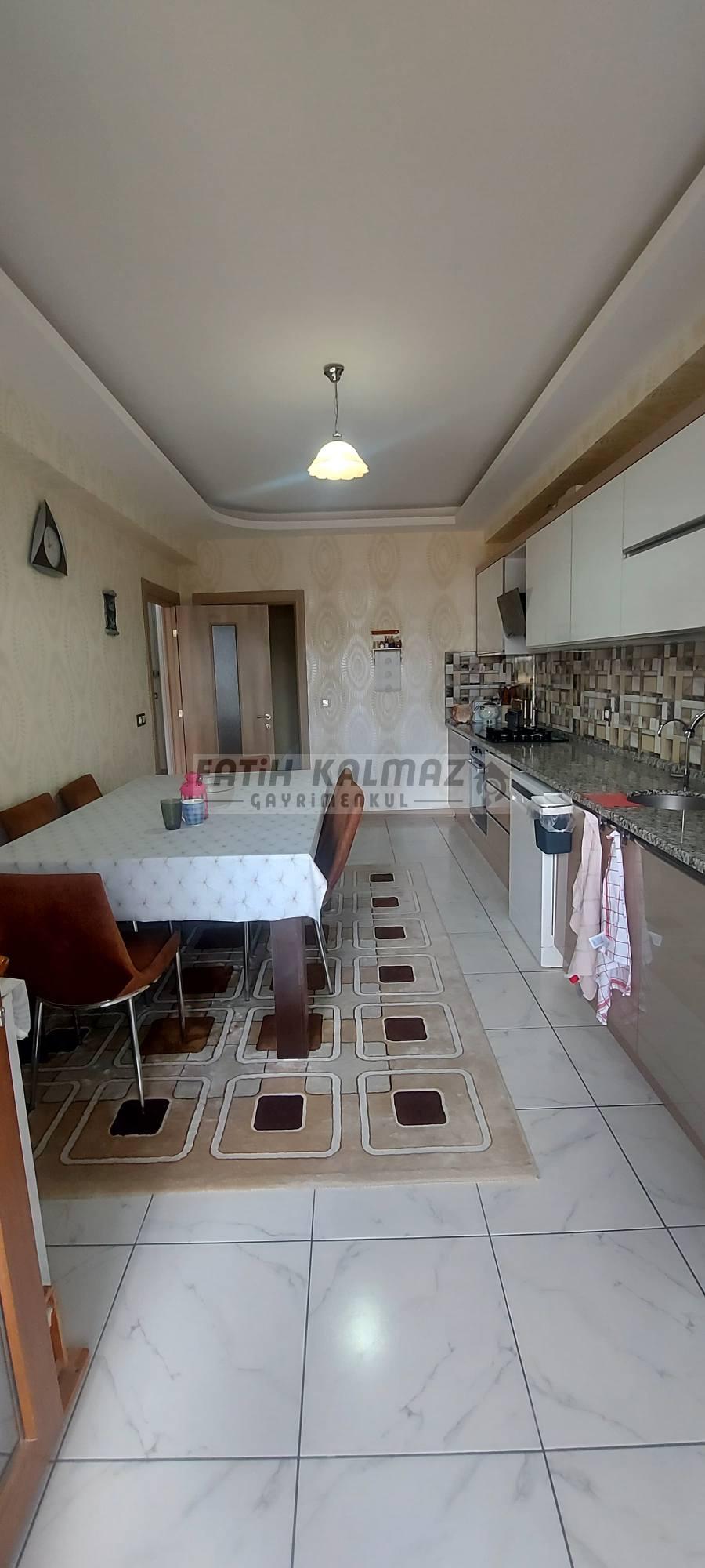 Konya Selçuklu S. Eyyubi Mahallesi’nde Satılık 4+1 AraKat Daire – 180 m² I Ebeveyn Banyolu I Kilerli