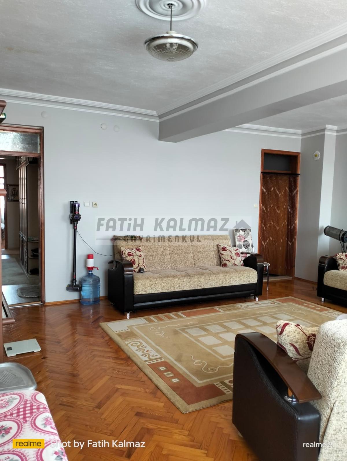 Konya Selçuklu Dumlupınar Mahallesi’nde Satılık 3+1 SonKat Daire – 160 m² I Kilerli