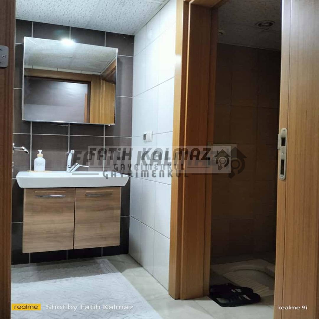 Konya Selçuklu Hacıkaymak Mahallesi’nde Satılık 3+1 AraKat Daire – 165 m², Site İçi