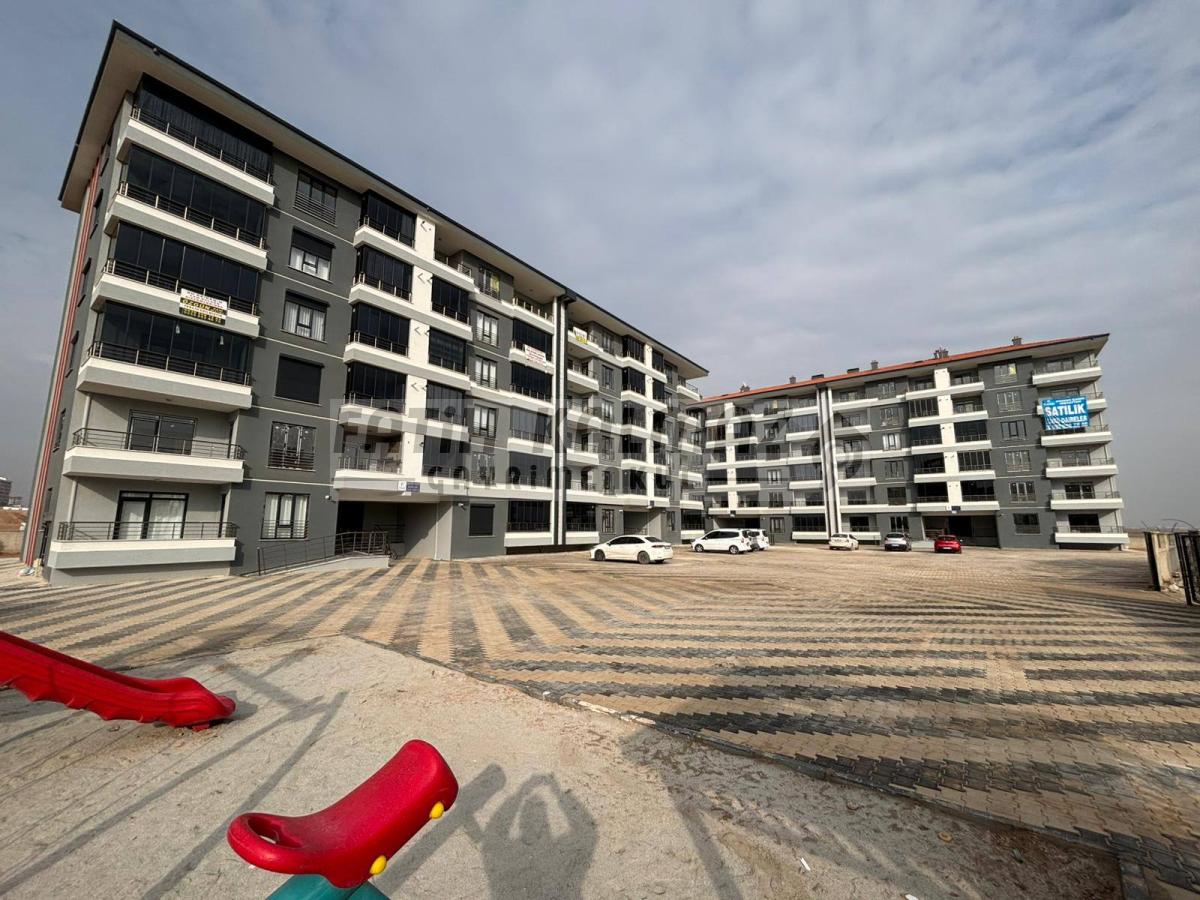 Konya Selçuklu Sancak Mahallesi’nde Satılık 3+1 AraKat Daire – 160 m², Site İçi