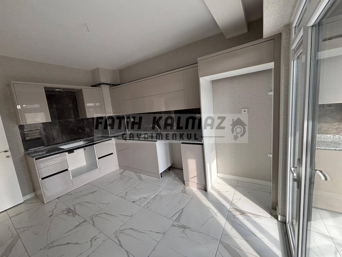 Konya Selçuklu Sancak Mahallesi’nde Satılık 3+1 AraKat Daire – 160 m², Site İçi