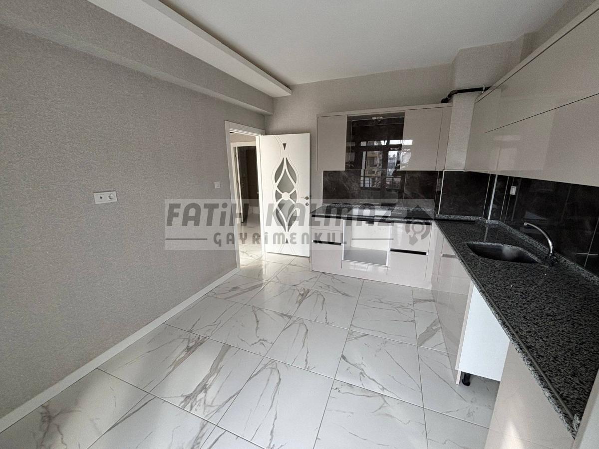 Konya Selçuklu Sancak Mahallesi’nde Satılık 3+1 AraKat Daire – 160 m², Site İçi