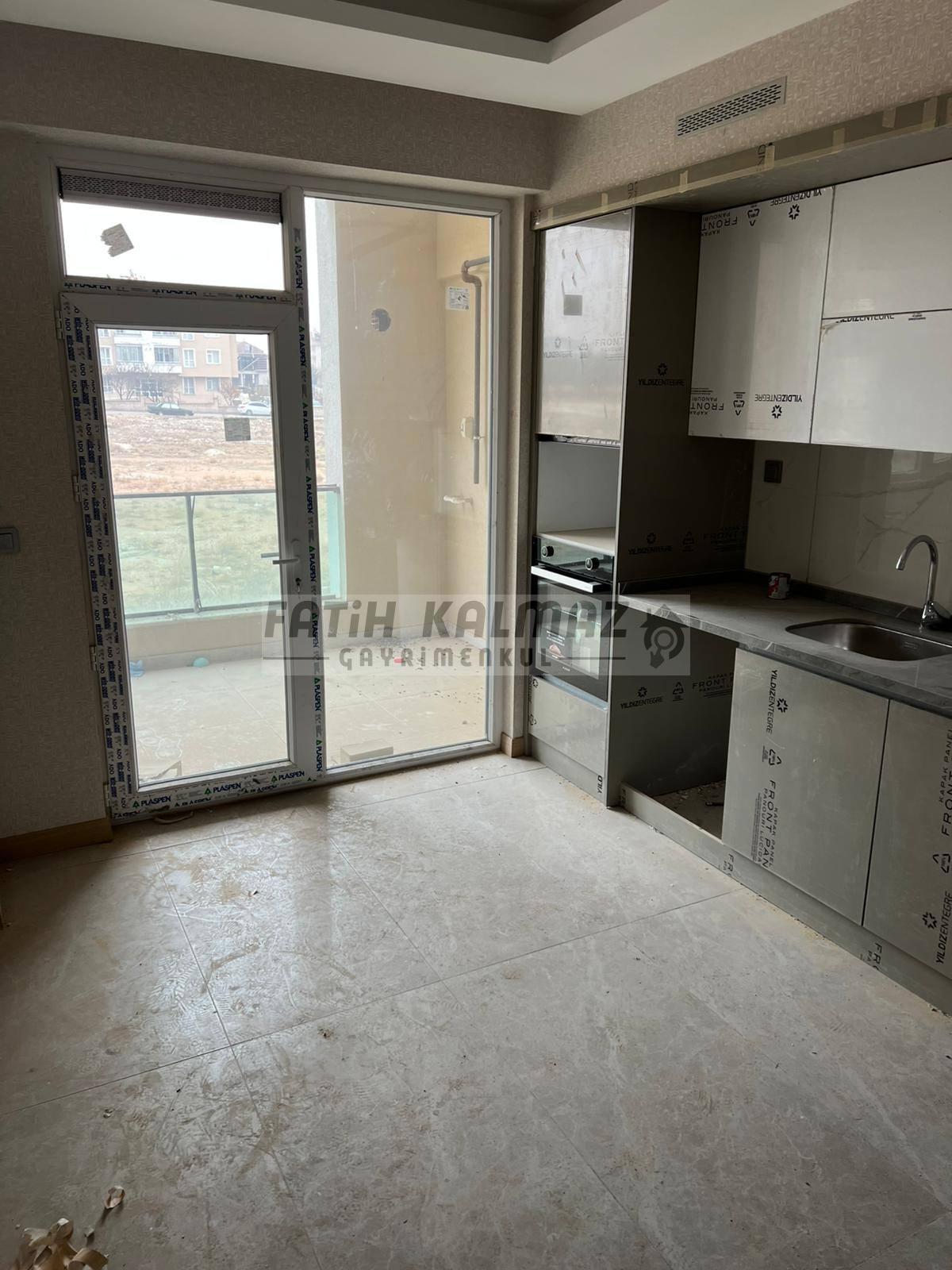 Konya Selçuklu Sancak Mahallesi’nde Satılık 4+1 Dükkan Üzei Daire – 190 m²