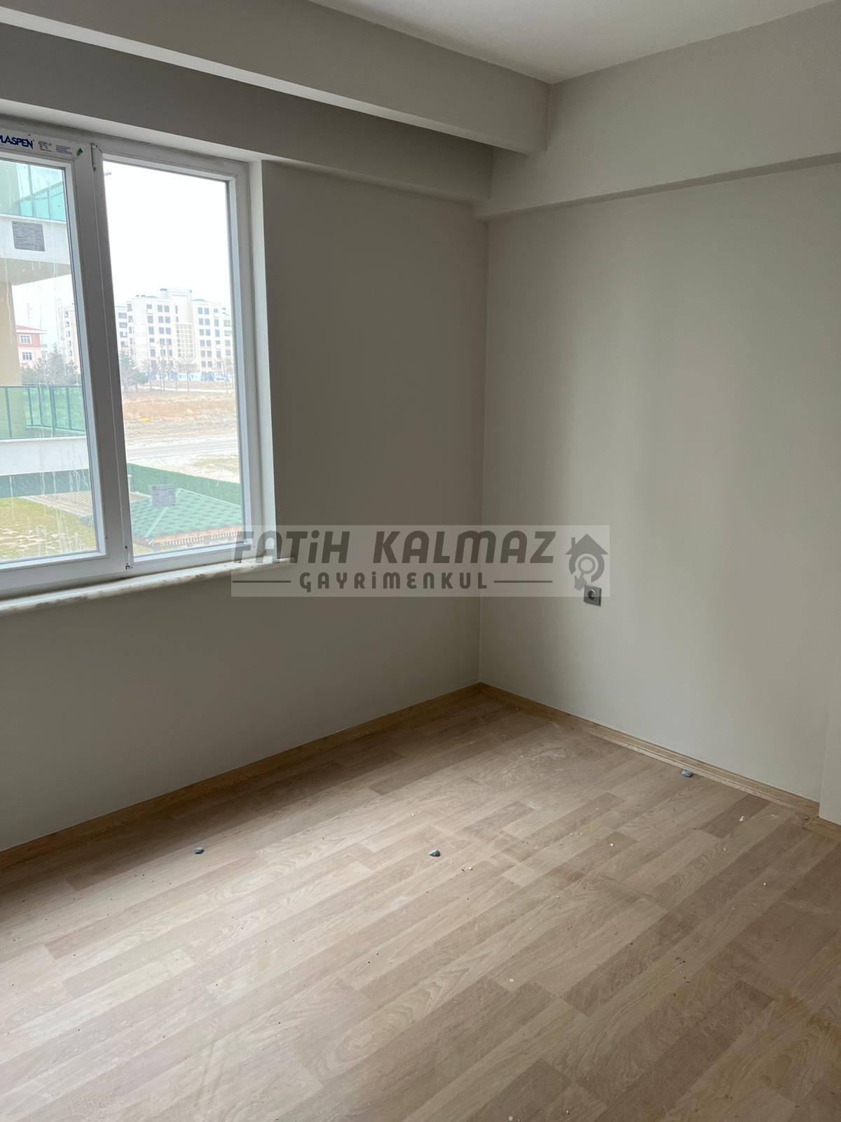 Konya Selçuklu Sancak Mahallesi’nde Satılık 4+1 Dükkan Üzei Daire – 190 m²