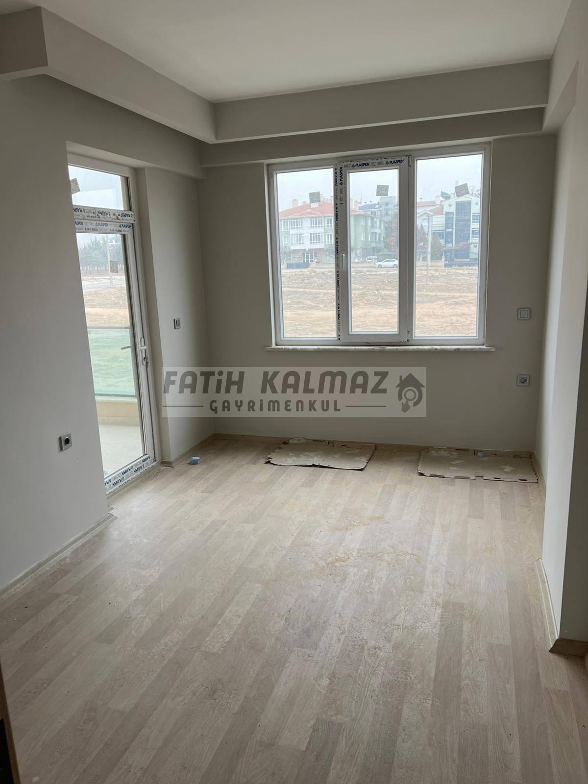Konya Selçuklu Sancak Mahallesi’nde Satılık 4+1 Dükkan Üzei Daire – 190 m²