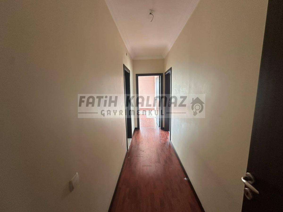 Konya Selçuklu Yazır Mahallesi’nde Satılık 4+1 AraKat Daire – 190 m², Ecdat Parkı Cepheli