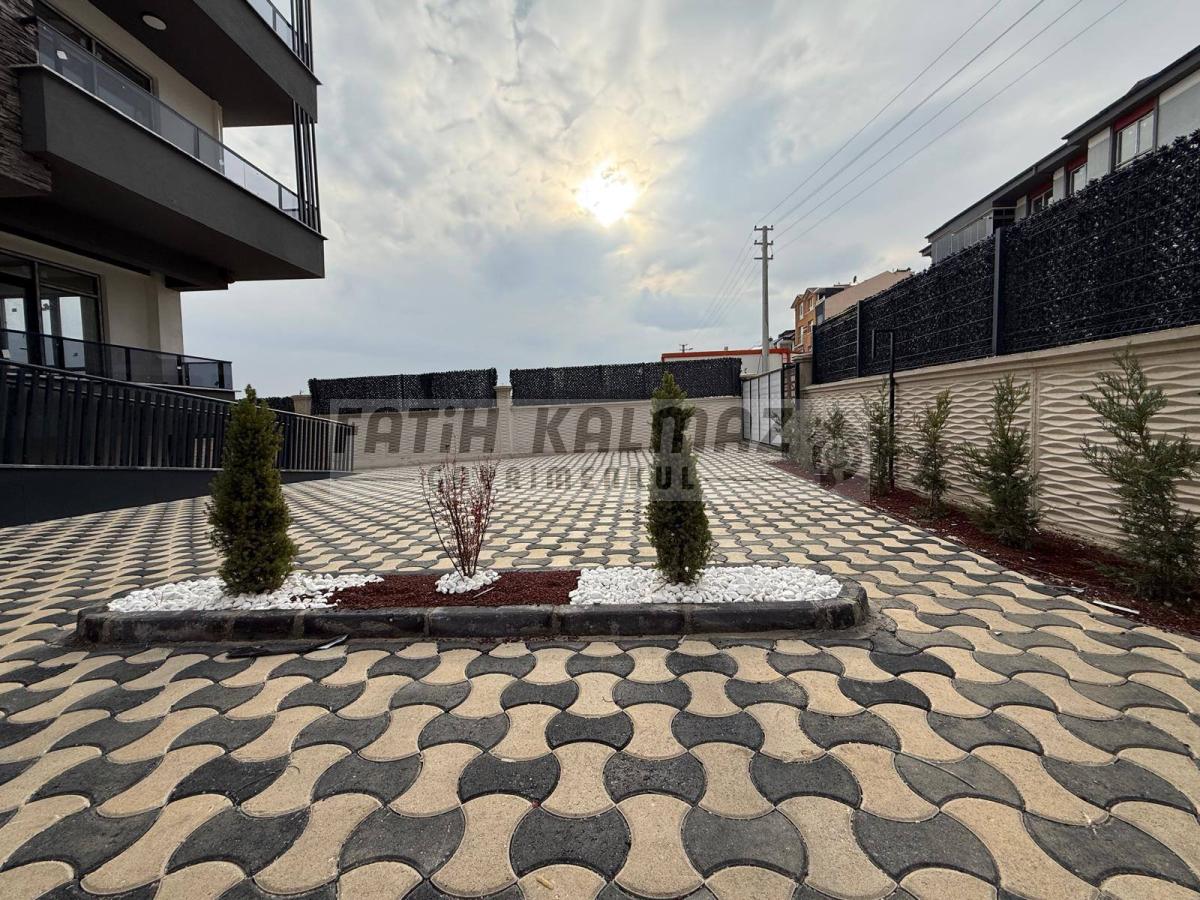 Konya Selçuklu Selehaddin Eyyubi Mahallesi’nde Satılık Bina – 3 Kat - 3 Daire