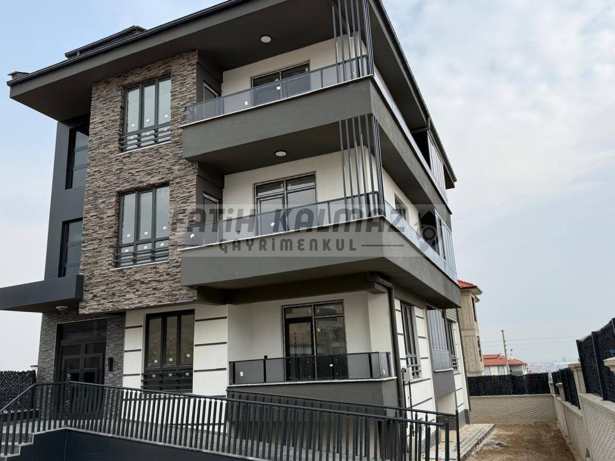 Konya Selçuklu Selehaddin Eyyubi Mahallesi’nde Satılık Bina – 3 Kat - 3 Daire