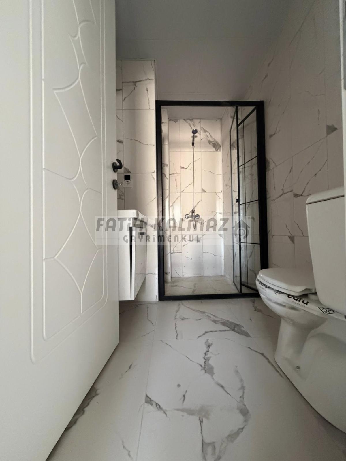 Konya Karatay Sarıyakup Mahallesi’nde Satılık 3+1 AraKat Daire – 160 m², Kapalı Otoparklı